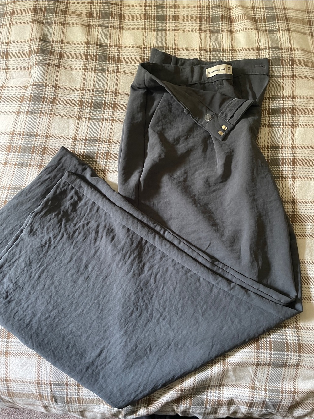 Abercrombie & Fitch Wide Leg Pants in Charcoal